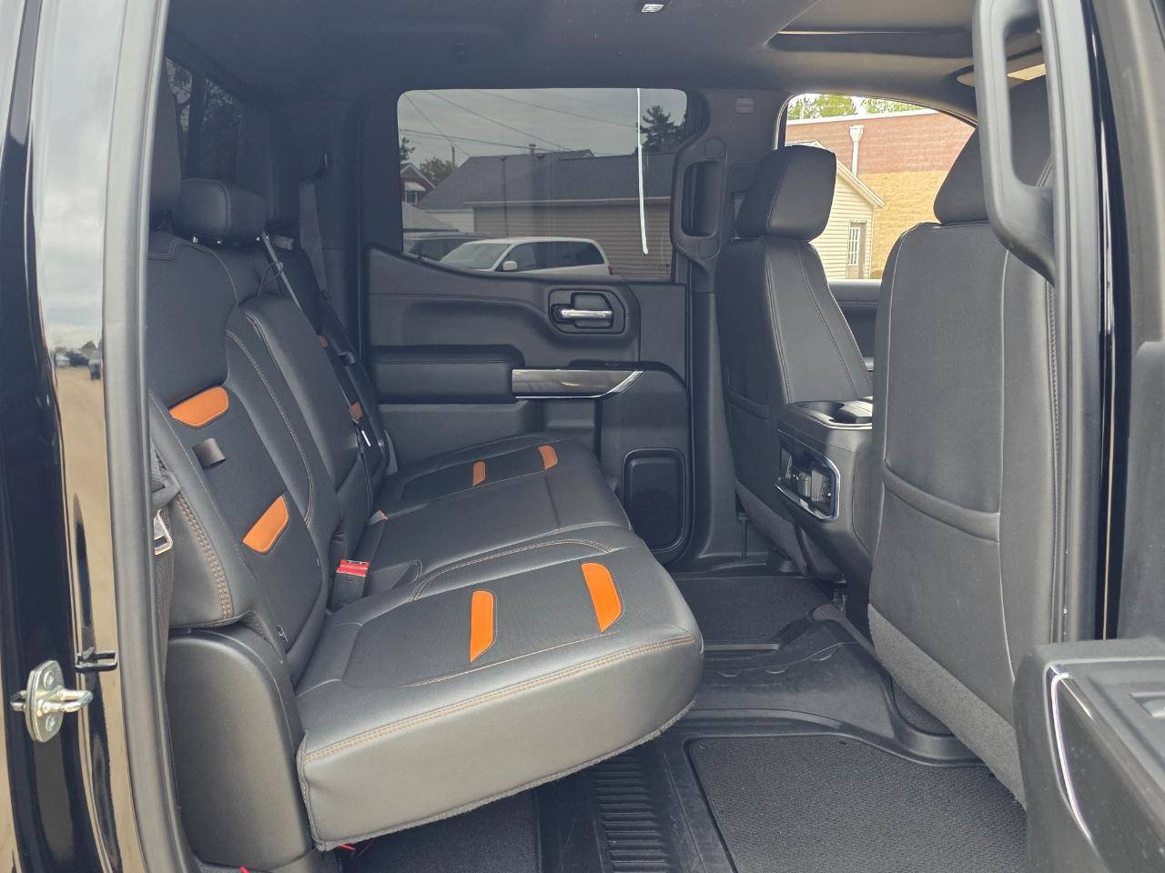 GMC Sierra 1500 Limited AT4 Crew Cab Short Box 4WD 2022