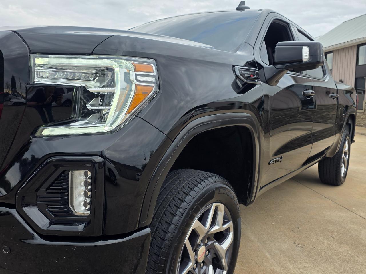 GMC Sierra 1500 Limited AT4 Crew Cab Short Box 4WD 2022