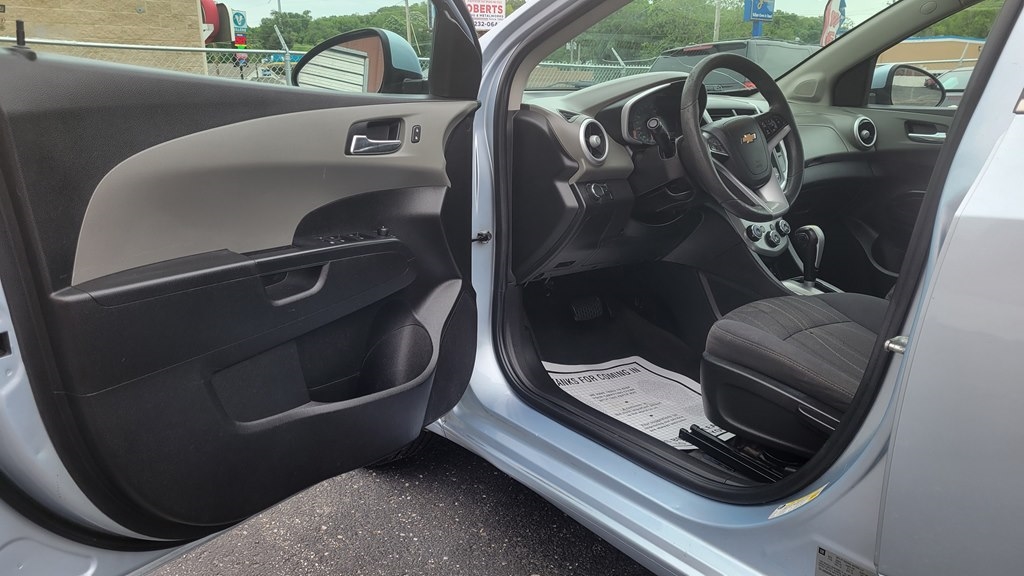 Chevrolet Sonic LT Auto Sedan 2017 Chevrolet Sonic LT Auto Sedan 2017