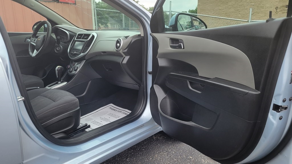 Chevrolet Sonic LT Auto Sedan 2017 Chevrolet Sonic LT Auto Sedan 2017