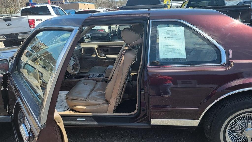 Lincoln Mark VII Bill Blass 1988