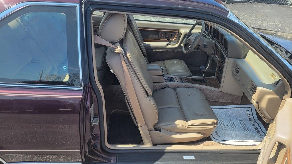 Lincoln Mark VII Bill Blass 1988