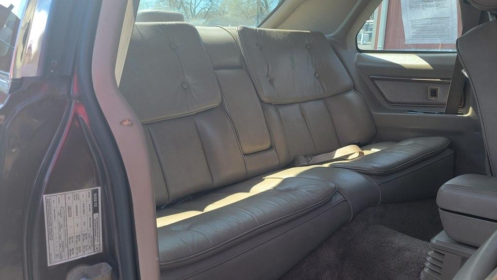 Lincoln Mark VII Bill Blass 1988