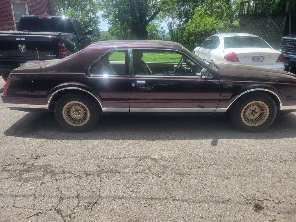 Lincoln Mark VII Bill Blass 1988