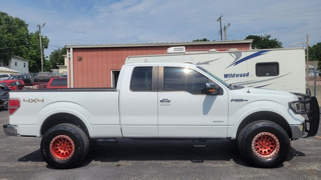 Ford F-150 4WD SuperCab 145" Lariat 2011