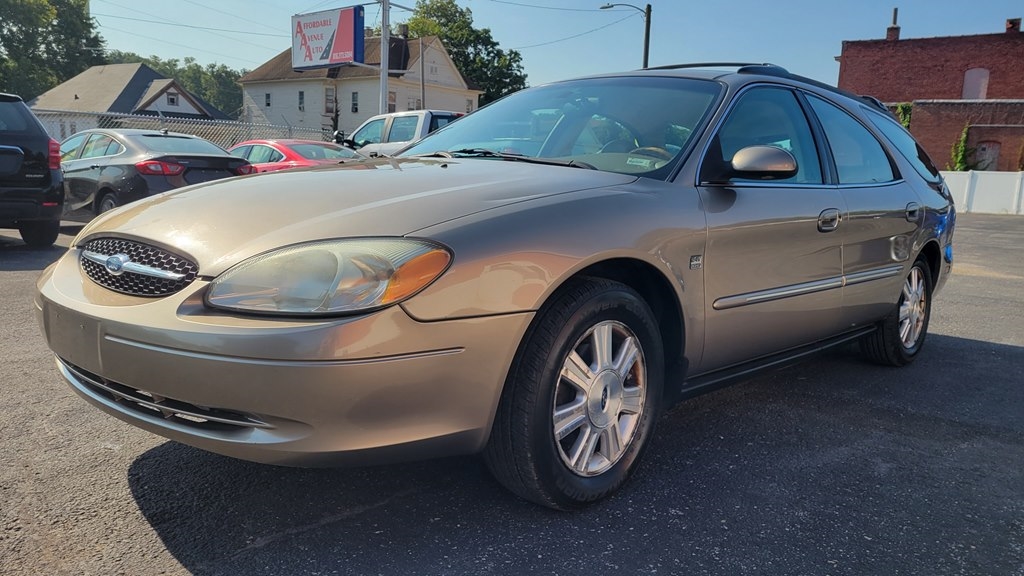Ford Taurus Wagon SEL Deluxe 2003 Ford Taurus Wagon SEL Deluxe 2003