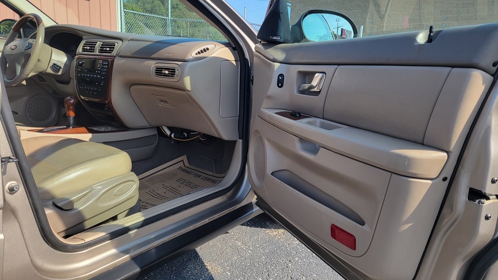 Ford Taurus Wagon SEL Deluxe 2003 Ford Taurus Wagon SEL Deluxe 2003