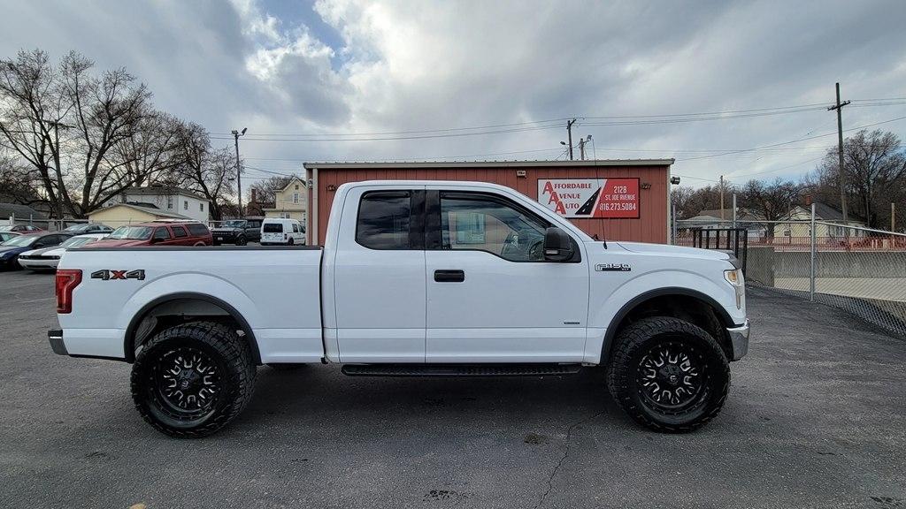 Ford F-150 XLT SuperCrew Short Bed 4WD 2017