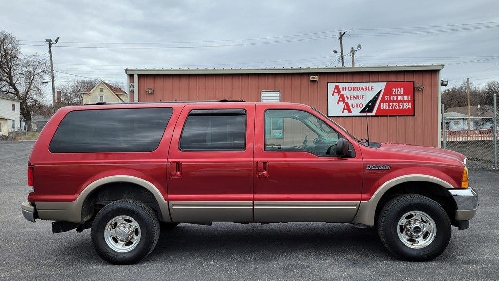 Ford Excursion 137" WB Limited 4WD 2001