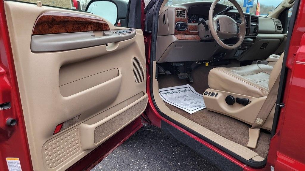 Ford Excursion 137" WB Limited 4WD 2001