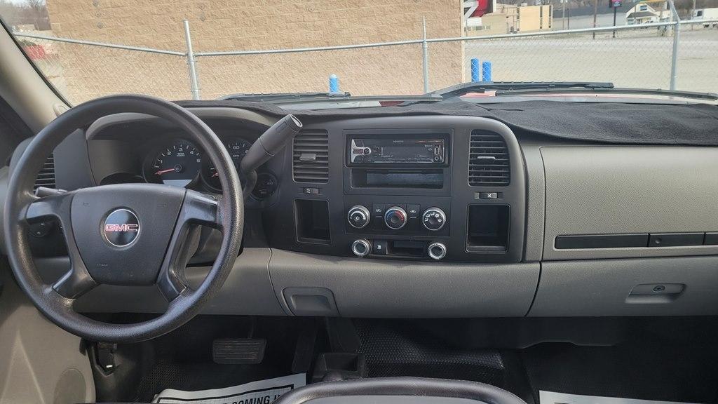 GMC Sierra 1500 Work Truck Crew Cab 4WD 2010