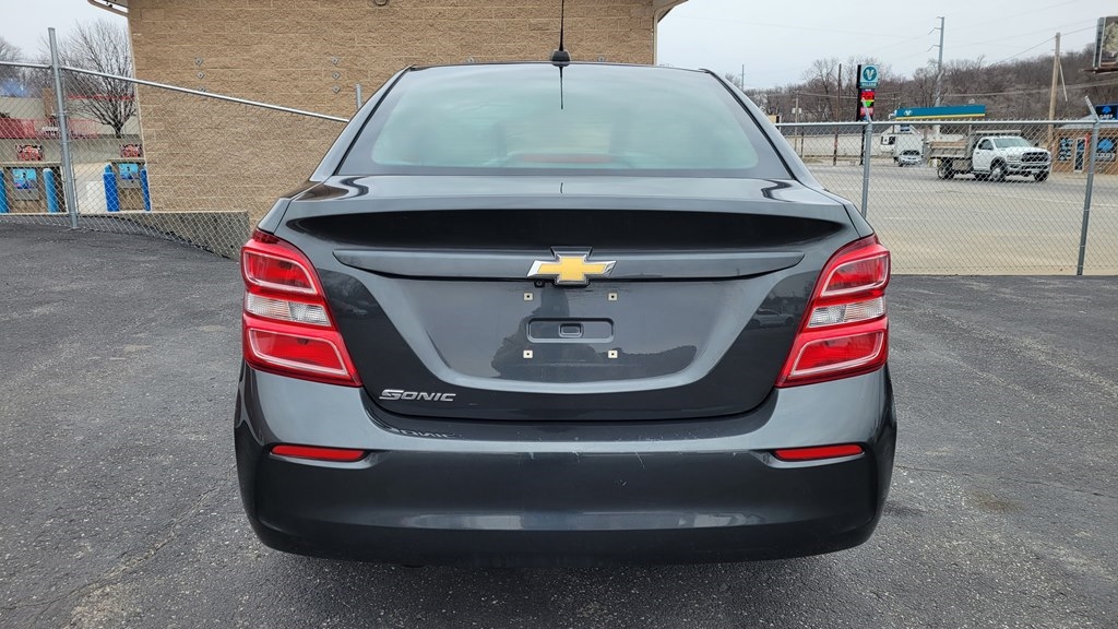 Chevrolet Sonic LS Auto Sedan 2019