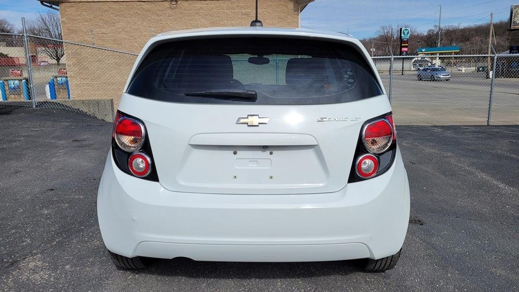 Chevrolet Sonic LT Auto 5-Door 2016