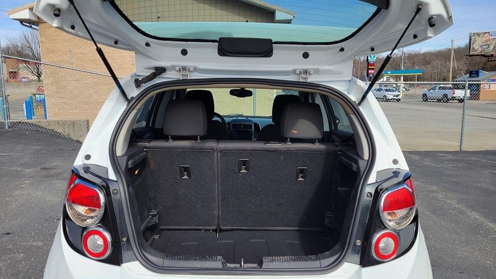 Chevrolet Sonic LT Auto 5-Door 2016