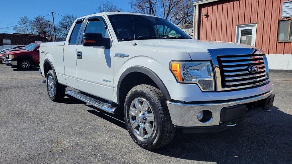 Ford F-150 XL SuperCab 8-ft. Bed 4WD 2012
