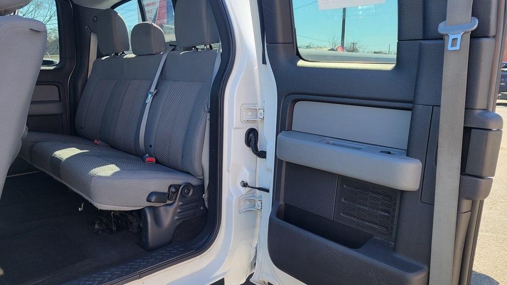 Ford F-150 XL SuperCab 8-ft. Bed 4WD 2012