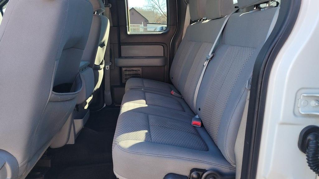 Ford F-150 XL SuperCab 8-ft. Bed 4WD 2012