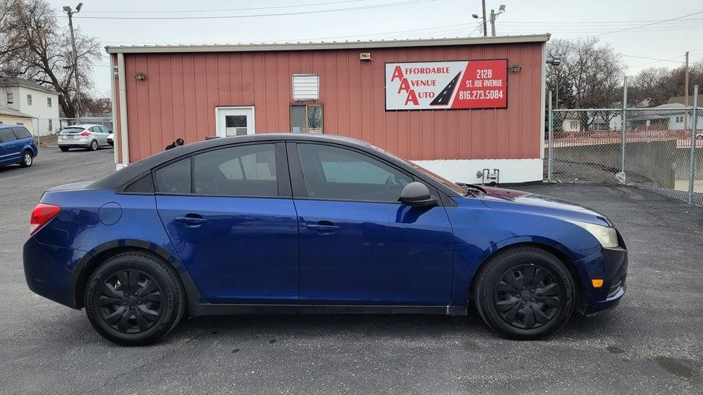 2013 Chevrolet Cruze LS Auto