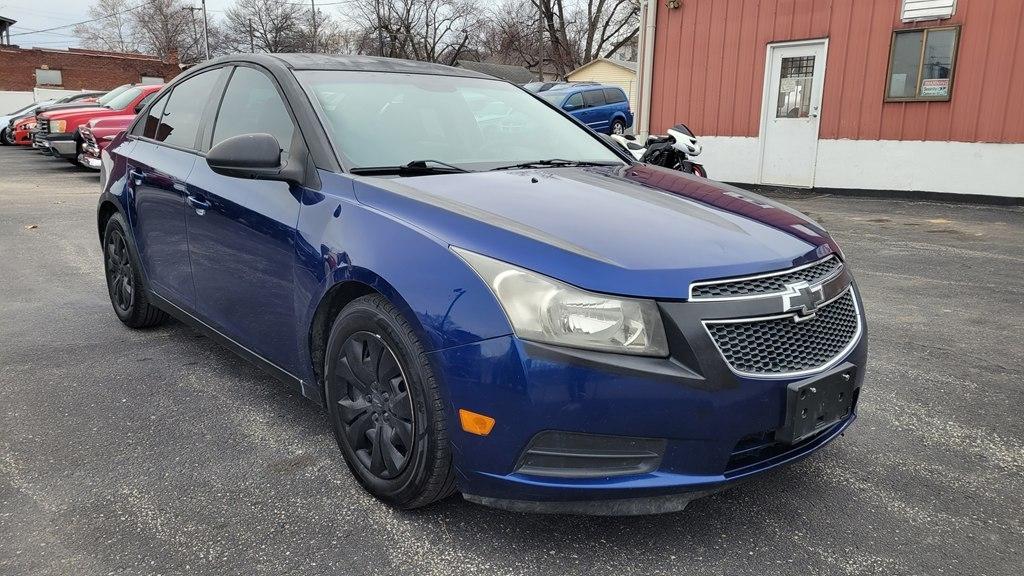 Chevrolet Cruze LS Auto 2013