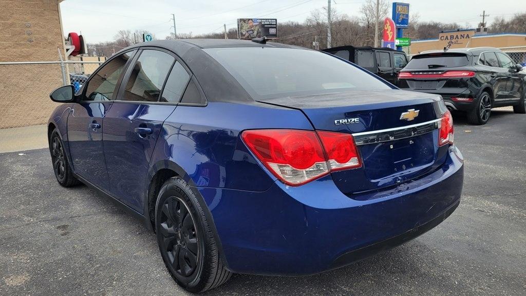Chevrolet Cruze LS Auto 2013