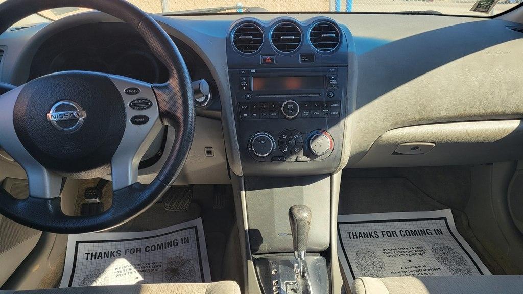 Nissan Altima Base 2012