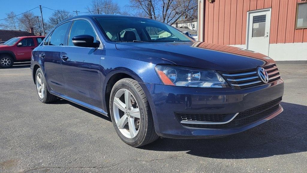 Volkswagen Passat 4dr Sdn 1.8T Auto Wolfsburg Ed PZEV 2014