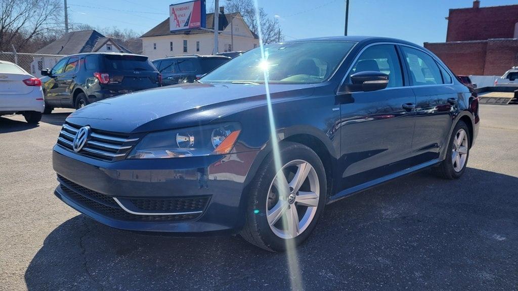Volkswagen Passat 4dr Sdn 1.8T Auto Wolfsburg Ed PZEV 2014