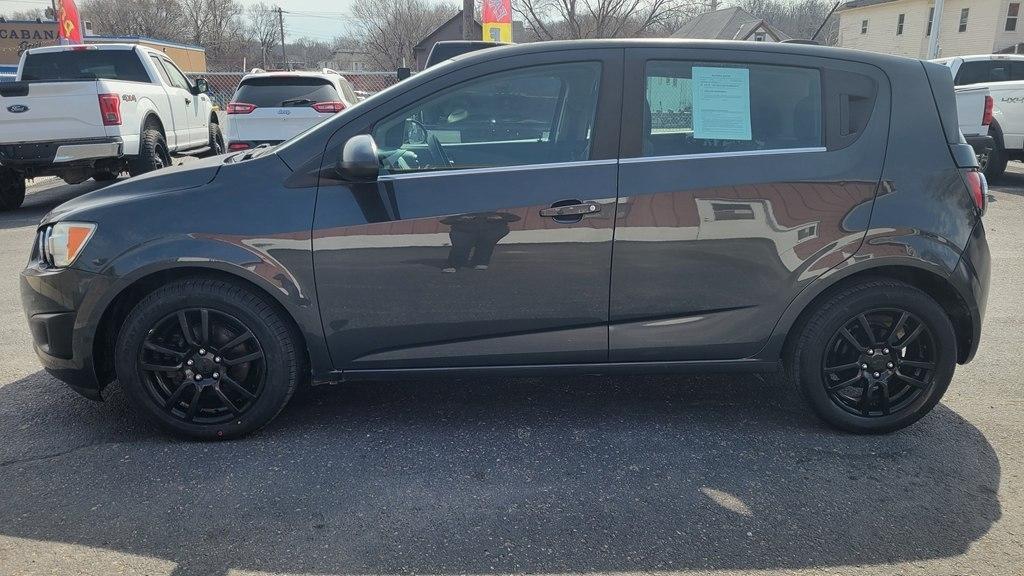 Chevrolet Sonic LT Auto 5-Door 2015