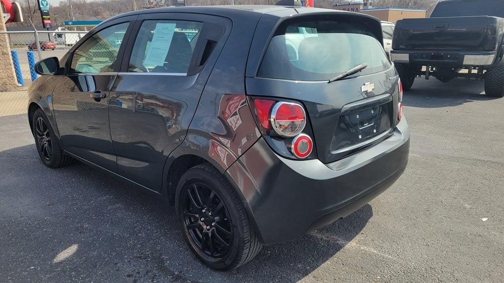 Chevrolet Sonic LT Auto 5-Door 2015