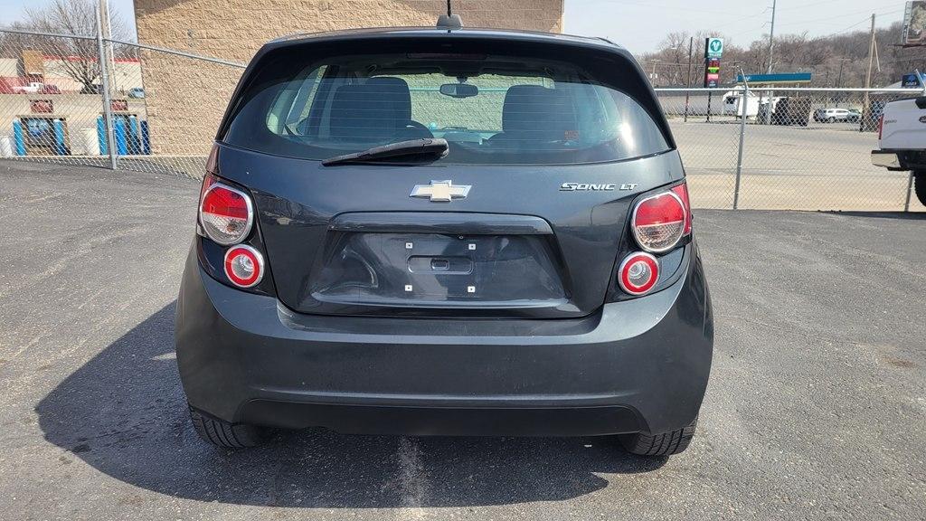 Chevrolet Sonic LT Auto 5-Door 2015