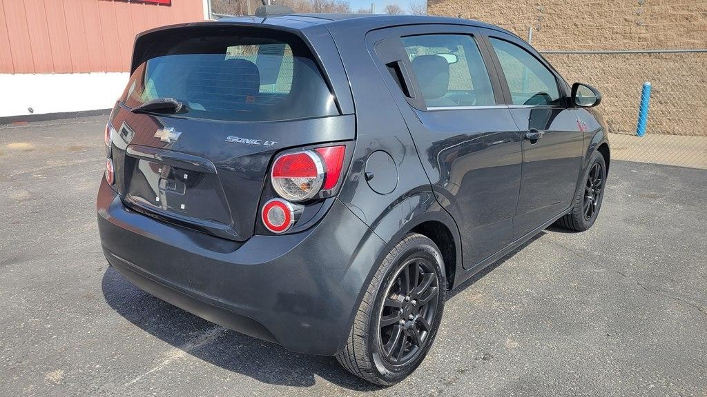 Chevrolet Sonic LT Auto 5-Door 2015