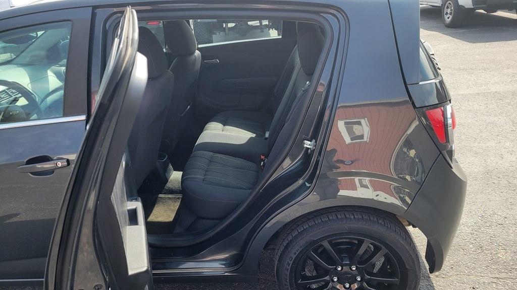 Chevrolet Sonic LT Auto 5-Door 2015