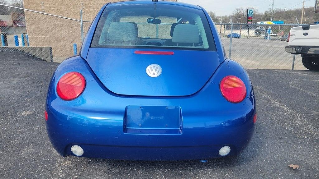 Volkswagen New Beetle  2005