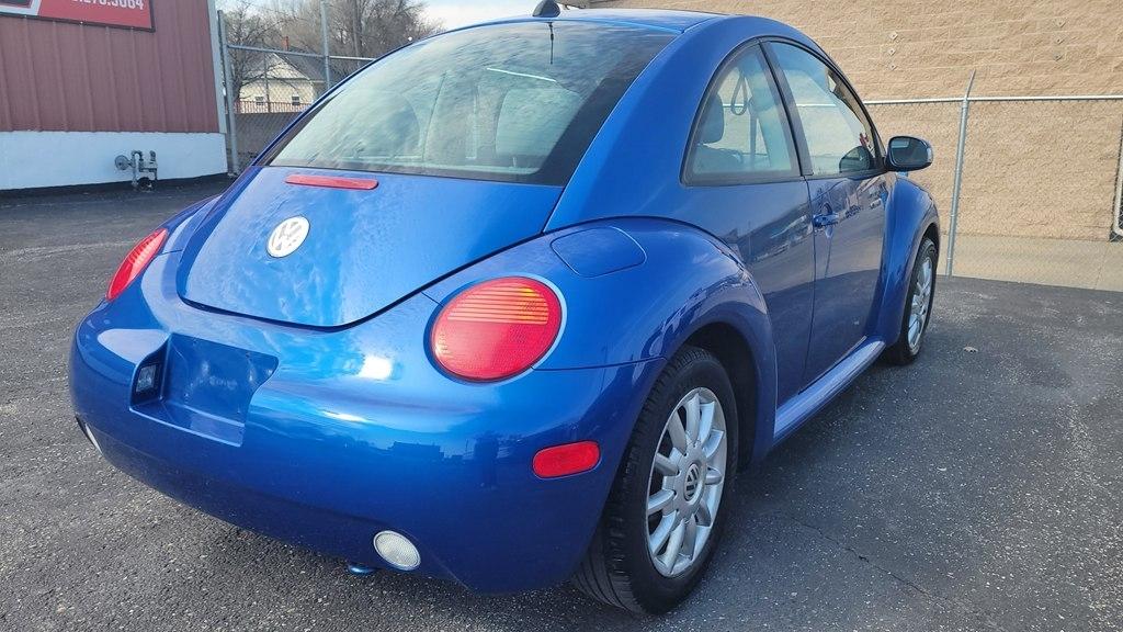 Volkswagen New Beetle  2005