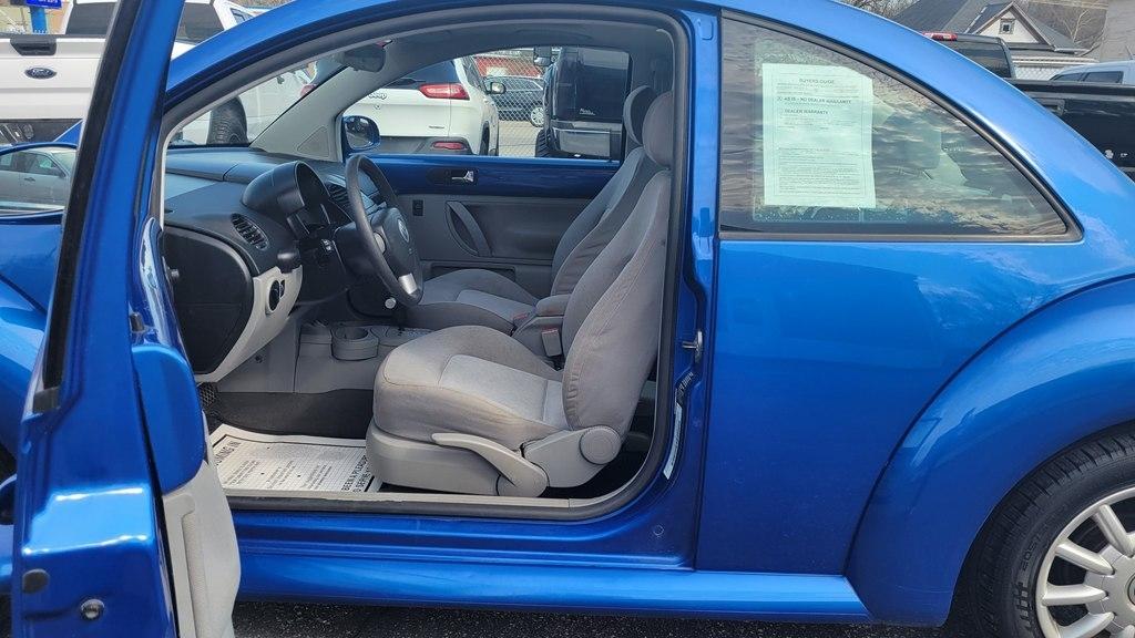 Volkswagen New Beetle  2005
