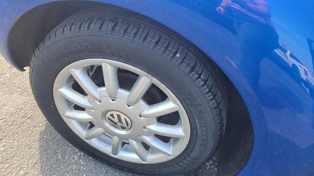 Volkswagen New Beetle  2005