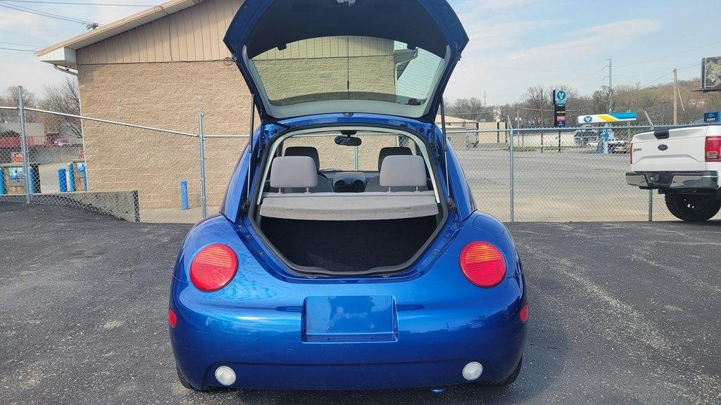 Volkswagen New Beetle  2005