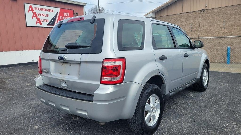 Ford Escape XLS FWD 2012