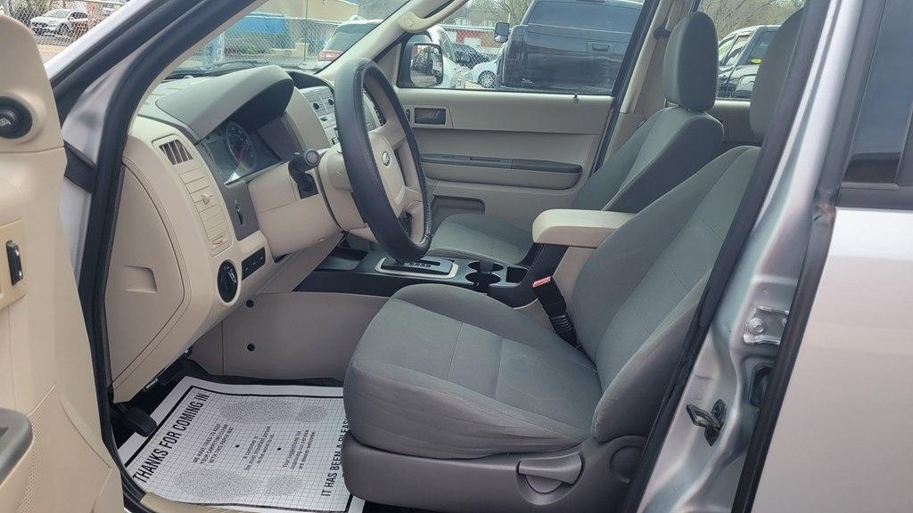 Ford Escape XLS FWD 2012