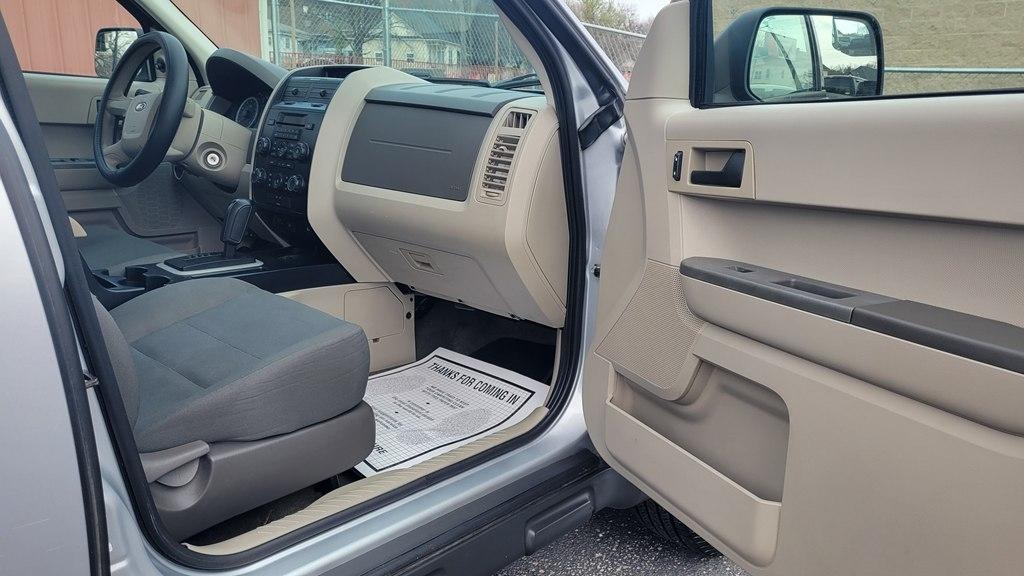 Ford Escape XLS FWD 2012