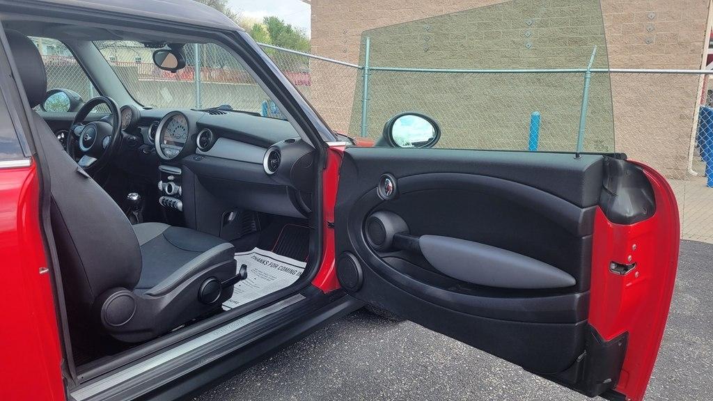 MINI Cooper 3-Door 2010