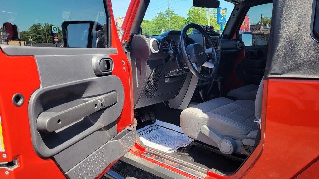 Jeep Wrangler 4WD 2dr Sahara 2009