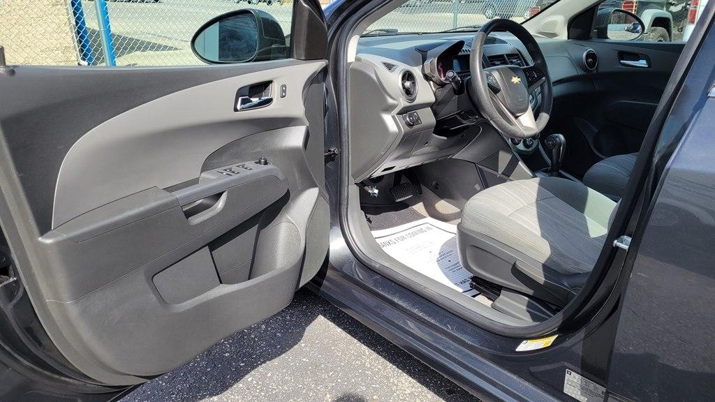 Chevrolet Sonic 5dr HB Auto LT 2015