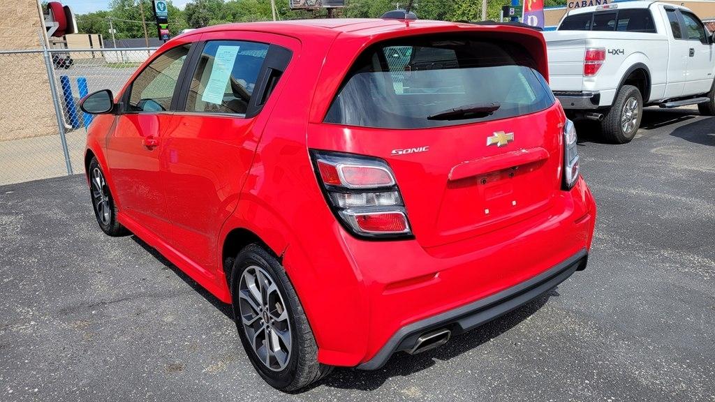 Chevrolet Sonic 5dr HB Auto LT w/1SD 2017