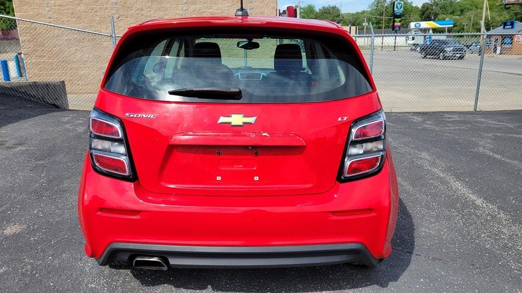 Chevrolet Sonic 5dr HB Auto LT w/1SD 2017