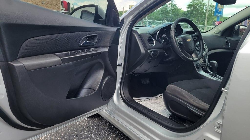 Chevrolet Cruze Limited 4dr Sdn Auto LT w/1LT 2016