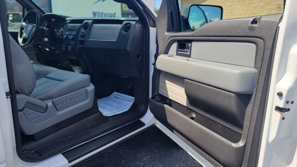 Ford F-150 4WD Reg Cab 145" XL 2014