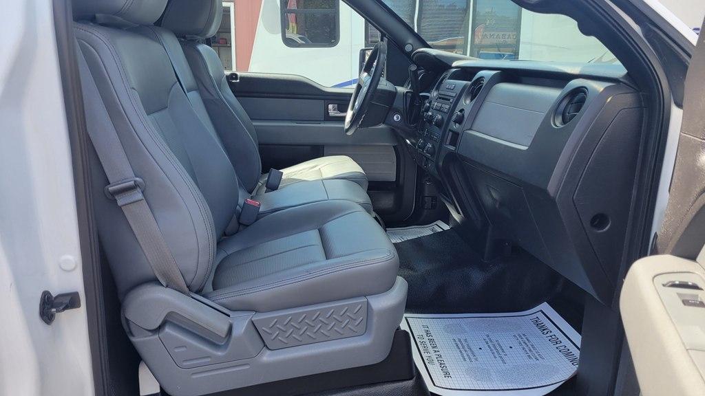 Ford F-150 4WD Reg Cab 145" XL 2014