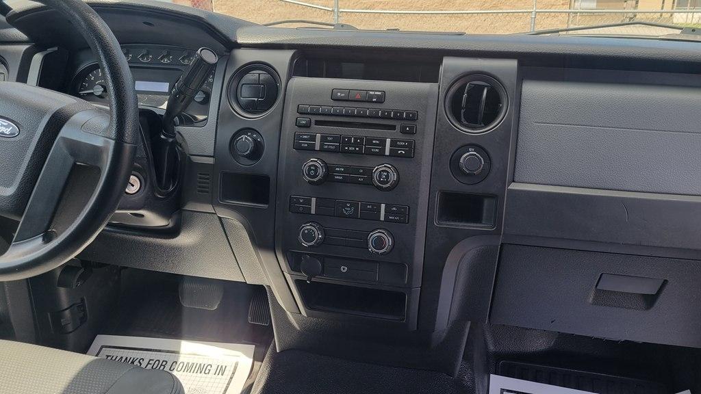 Ford F-150 4WD Reg Cab 145" XL 2014