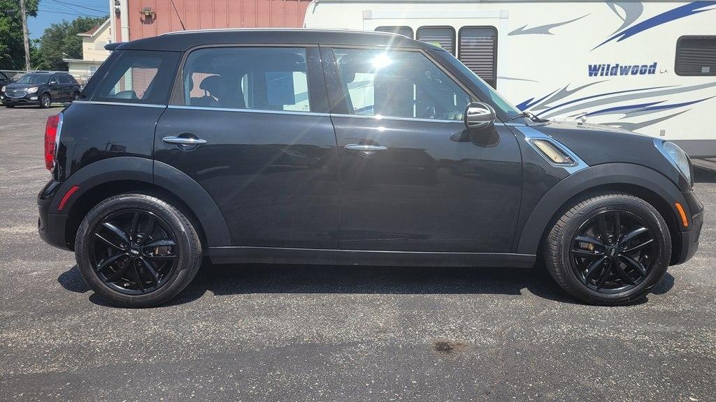 2011 MINI Cooper Countryman FWD 4dr S